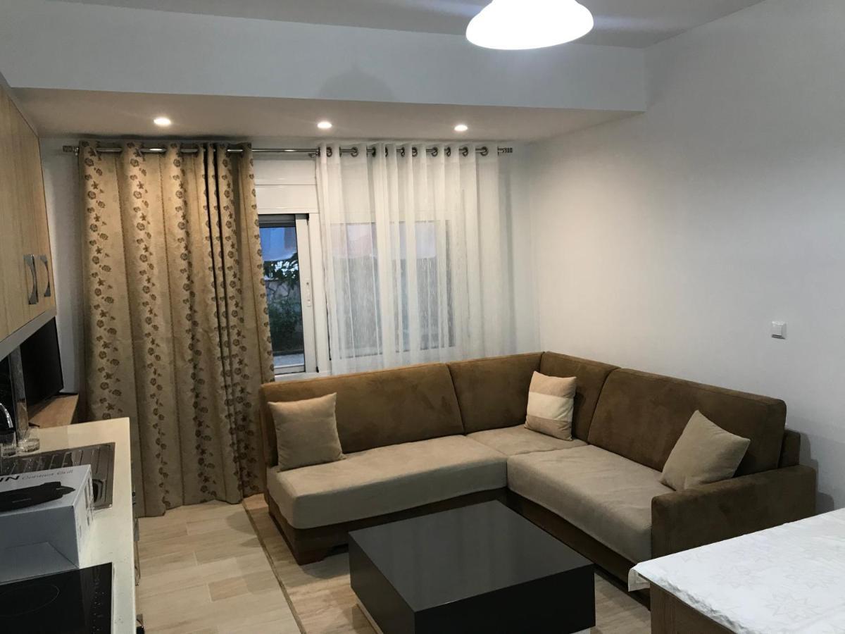 Garden Villa Apartments Sarandë Esterno foto