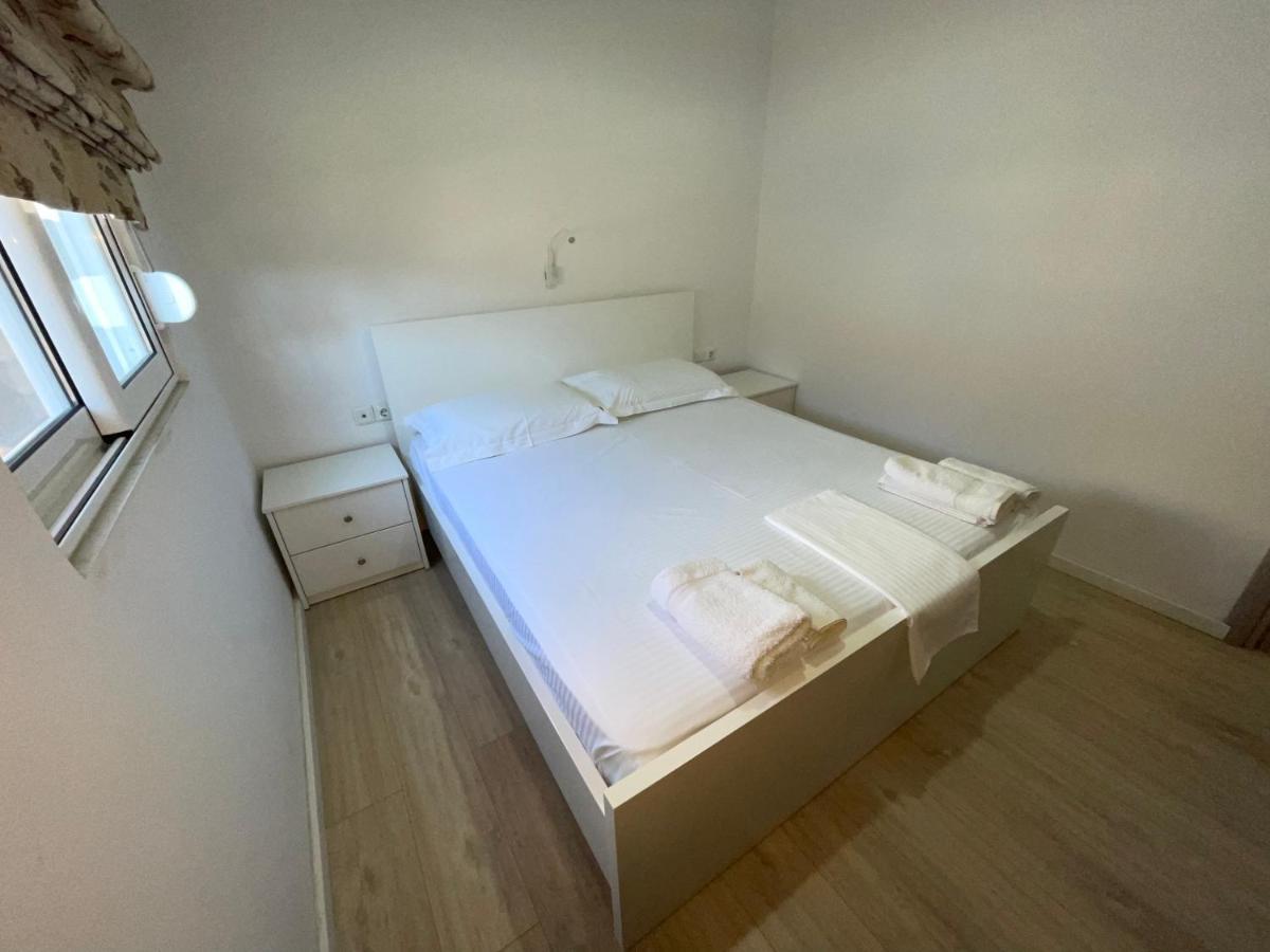 Garden Villa Apartments Sarandë Esterno foto