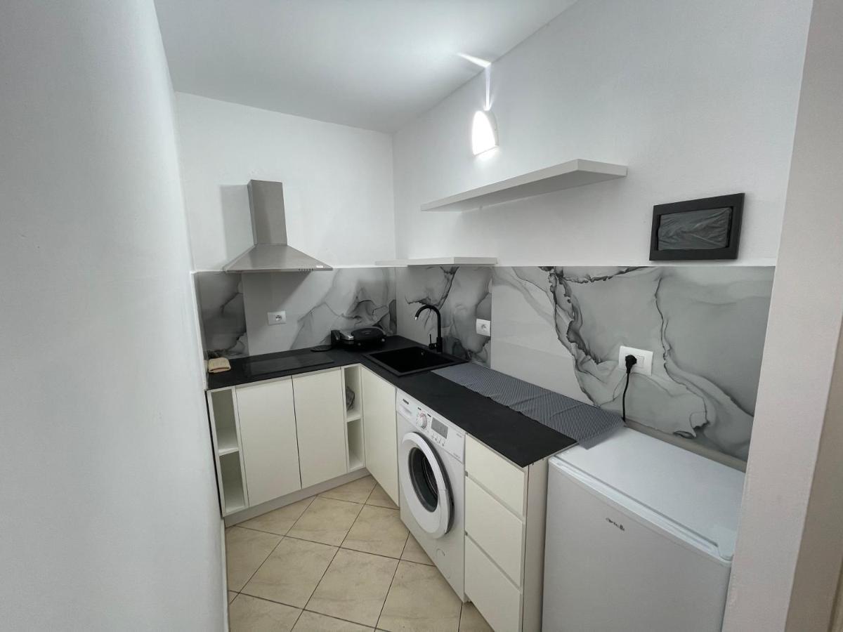 Garden Villa Apartments Sarandë Esterno foto