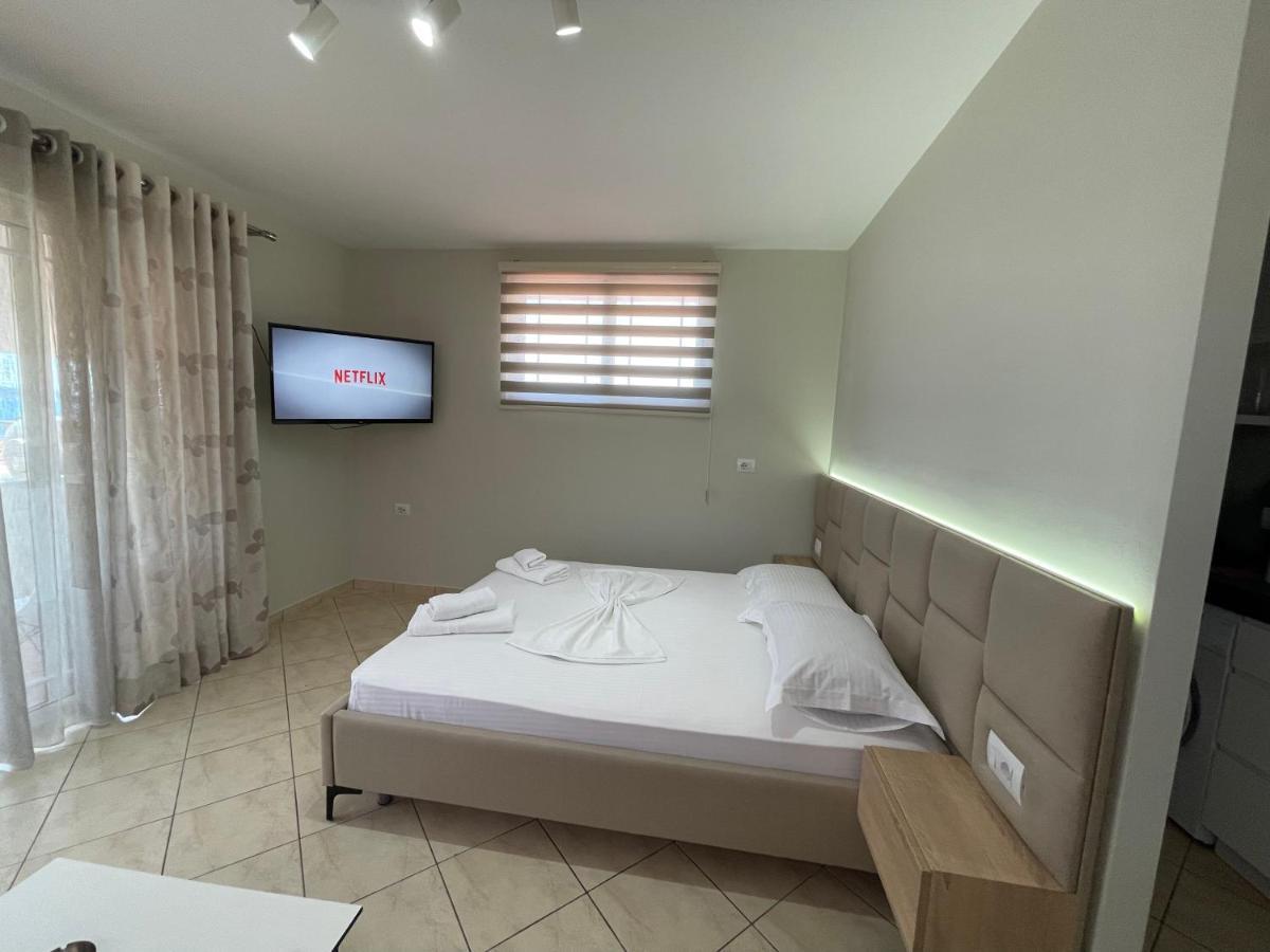 Garden Villa Apartments Sarandë Esterno foto