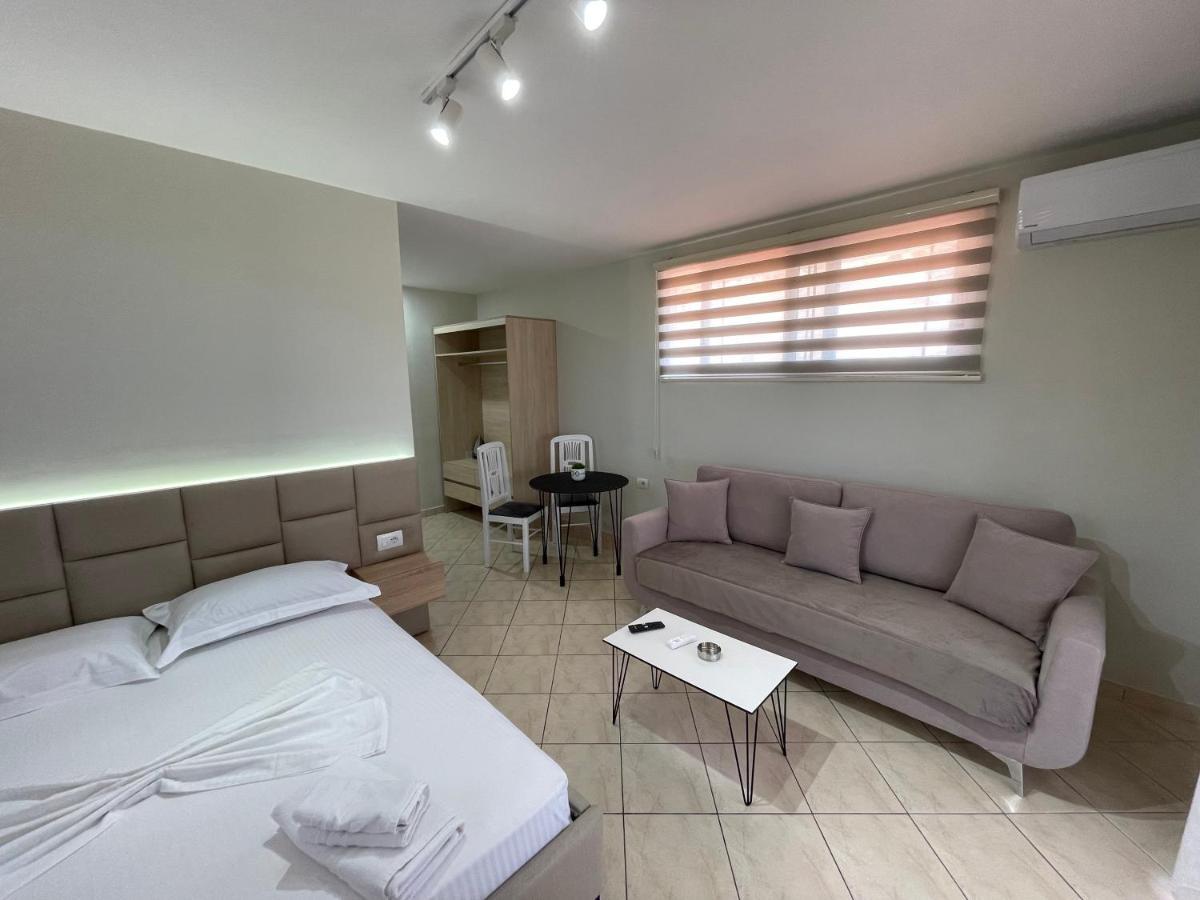 Garden Villa Apartments Sarandë Esterno foto