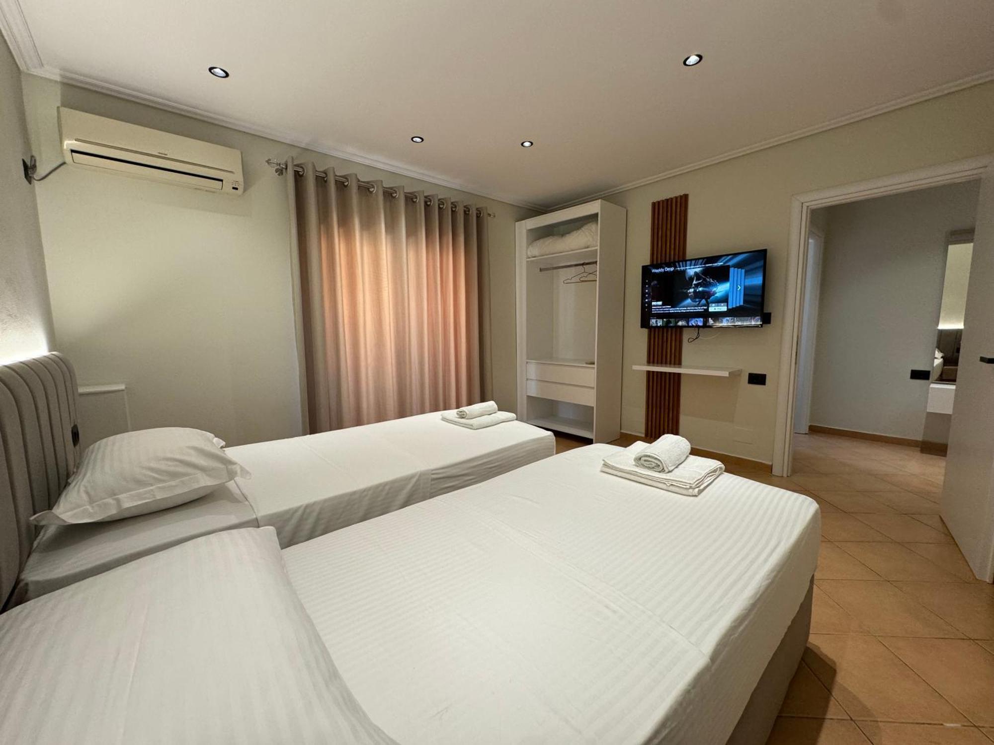 Garden Villa Apartments Sarandë Esterno foto