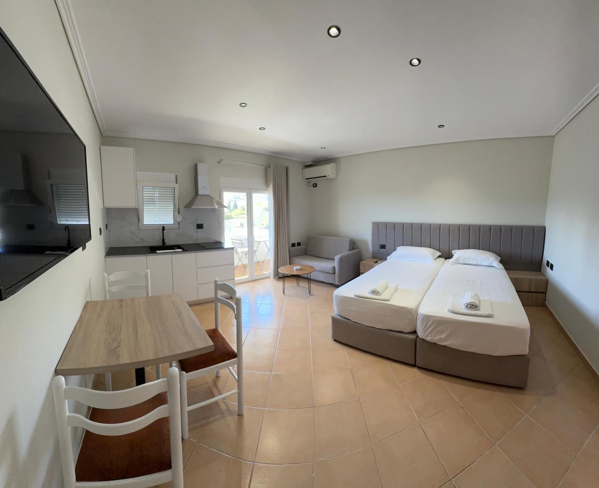 Garden Villa Apartments Sarandë Esterno foto