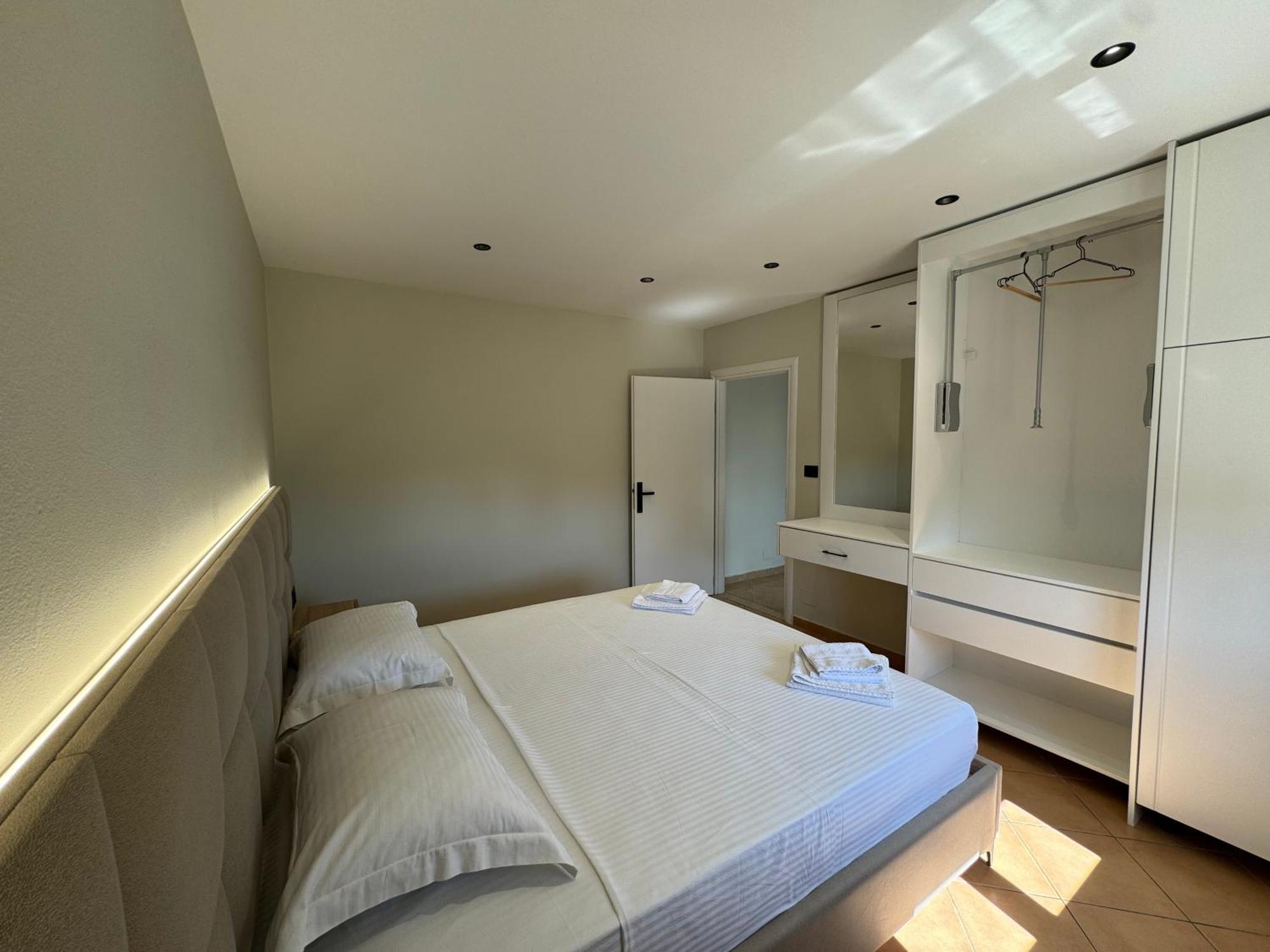 Garden Villa Apartments Sarandë Esterno foto